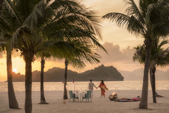 Sunset Bubbly and Signature Dinner at Serai